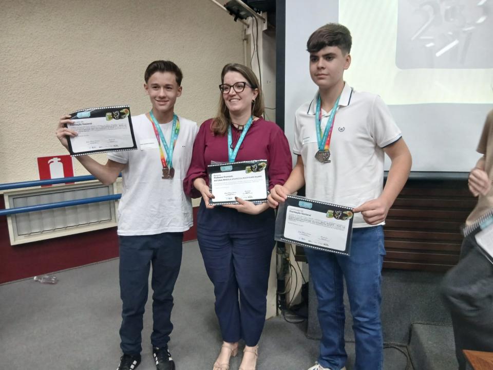 Foto 9 de 10 — Alunos de Boa Esperança do Sul são premiados por destaque em Olimpíada de Matemática